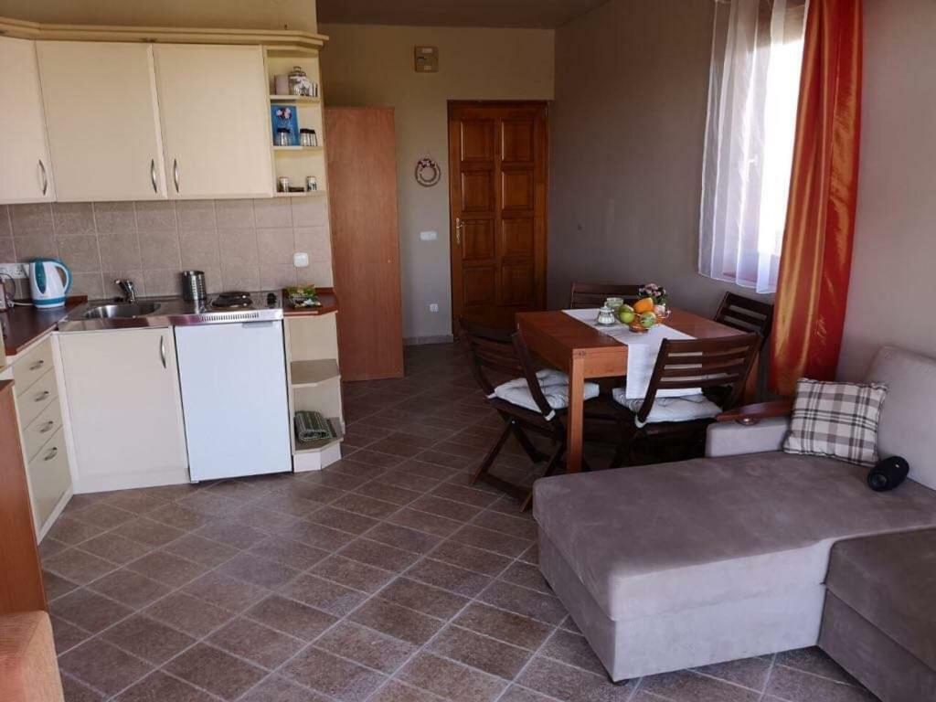 Horvath Apartman Fonyod Exterior photo